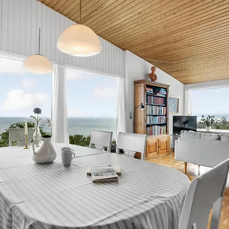 Beautiful In With House Sea View *