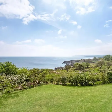 Casa vacanze Beautiful In With House Sea View
