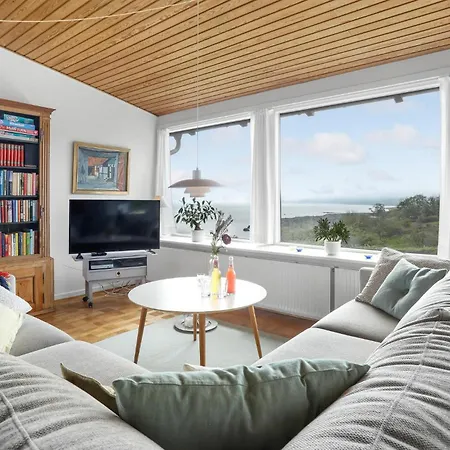 Beautiful In With House Sea View *