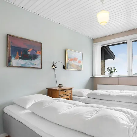 Beautiful In With House Sea View *